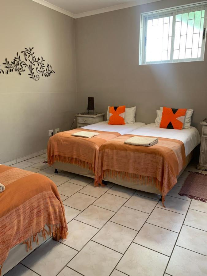 Hotel Pension Casa Africana Windhoek Buitenkant foto